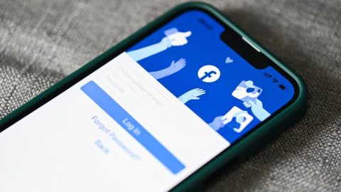 iPhone'da Facebook giriş sayfası