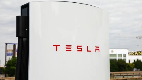 Elektrikli araç sahipleri için Ege yolculukları kolaylaşıyor