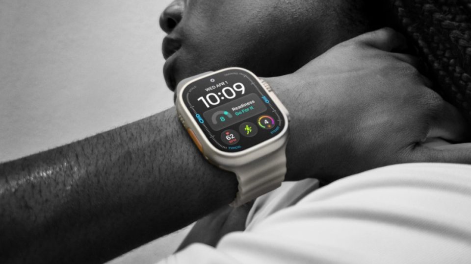 Apple Watch Ultra 4’ün Siri Modular saat yüzü.