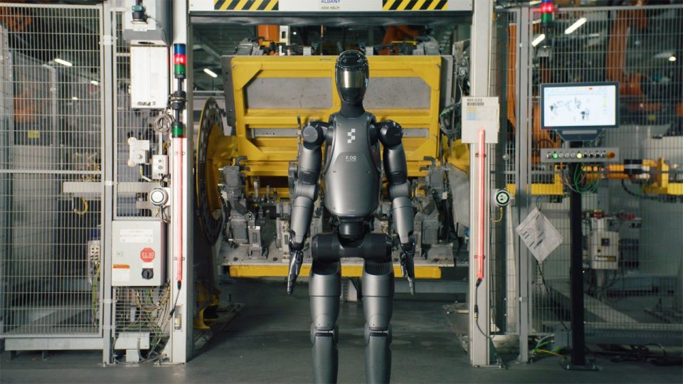 Figure 02 insansı robotu, BMW Group'un fabrika uygulamasında.