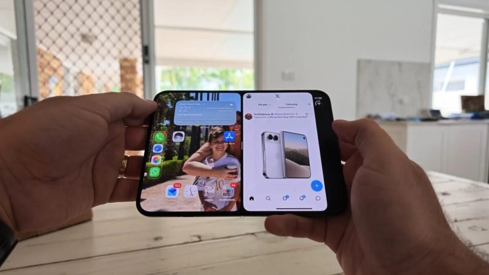 iPhone Duo ekran sorunu tartışılan katlanabilir telefon.