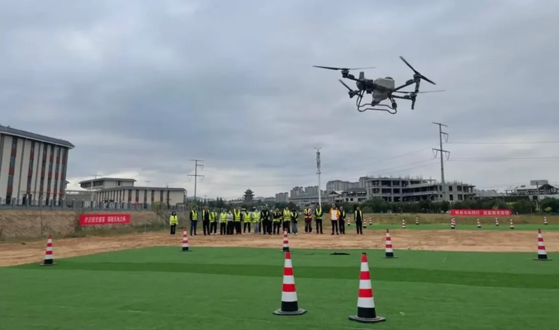 Çinli bilim insanları, lazer tabanlı kablosuz enerji aktarımıyla dronları havadayken