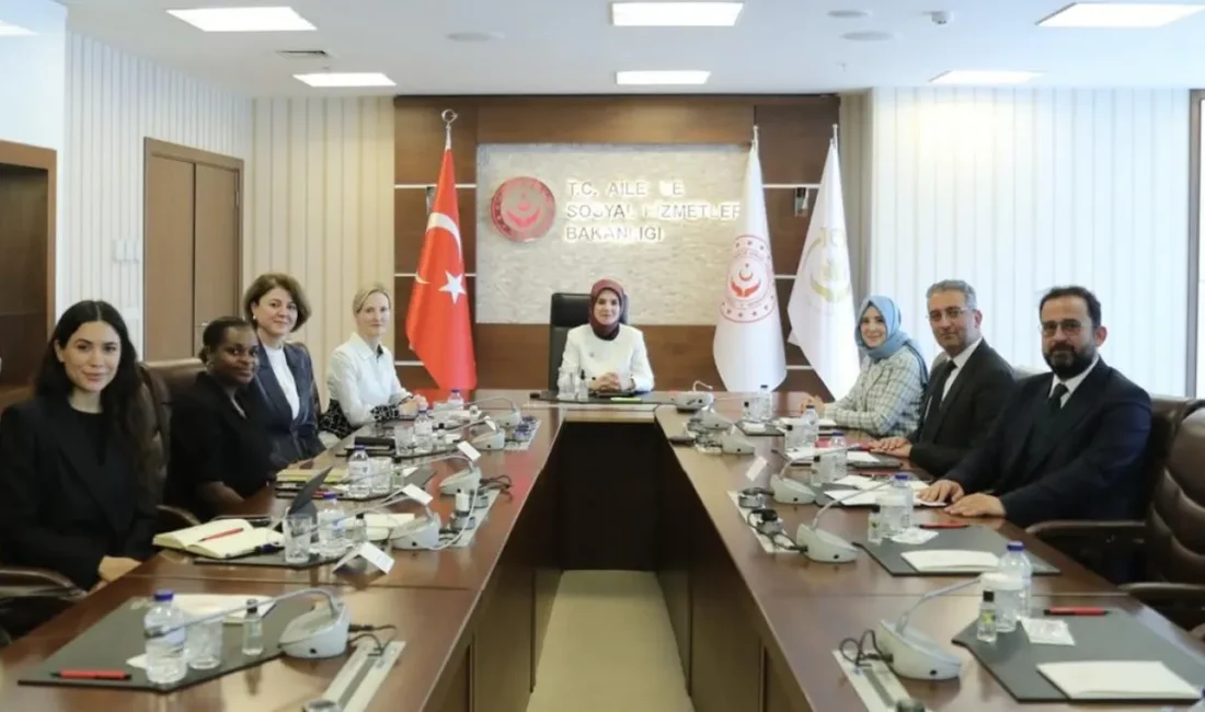Aile ve Sosyal Hizmetler Bakanı Mahinur Özdemir Göktaş, Meta temsilcileriyle