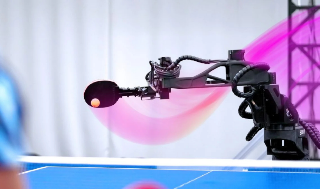 Sony'nin yapay zeka destekli masa tenisi robotu, profesyonel oyunculara karşı