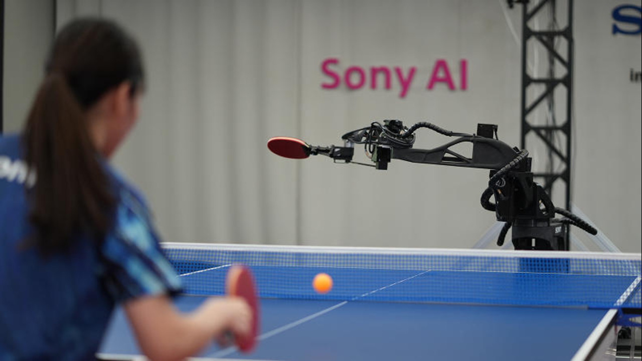 Sony’nin geliştirdiği robot sınırları zorluyor