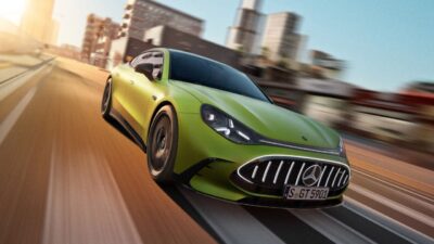 Mercedes-AMG, 1169 beygir güce sahip ve tek dokunuşla renk değiştiren