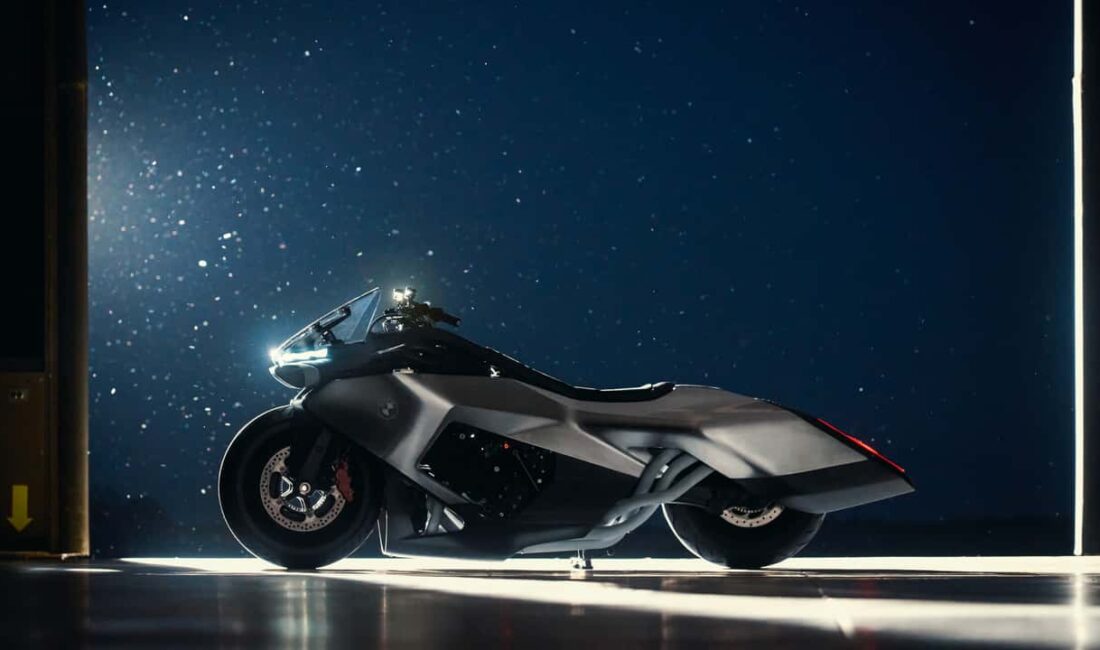 BMW Motorrad, süpersonik Concorde uçağından ve 1.800 cc'lik canavarca sıralı