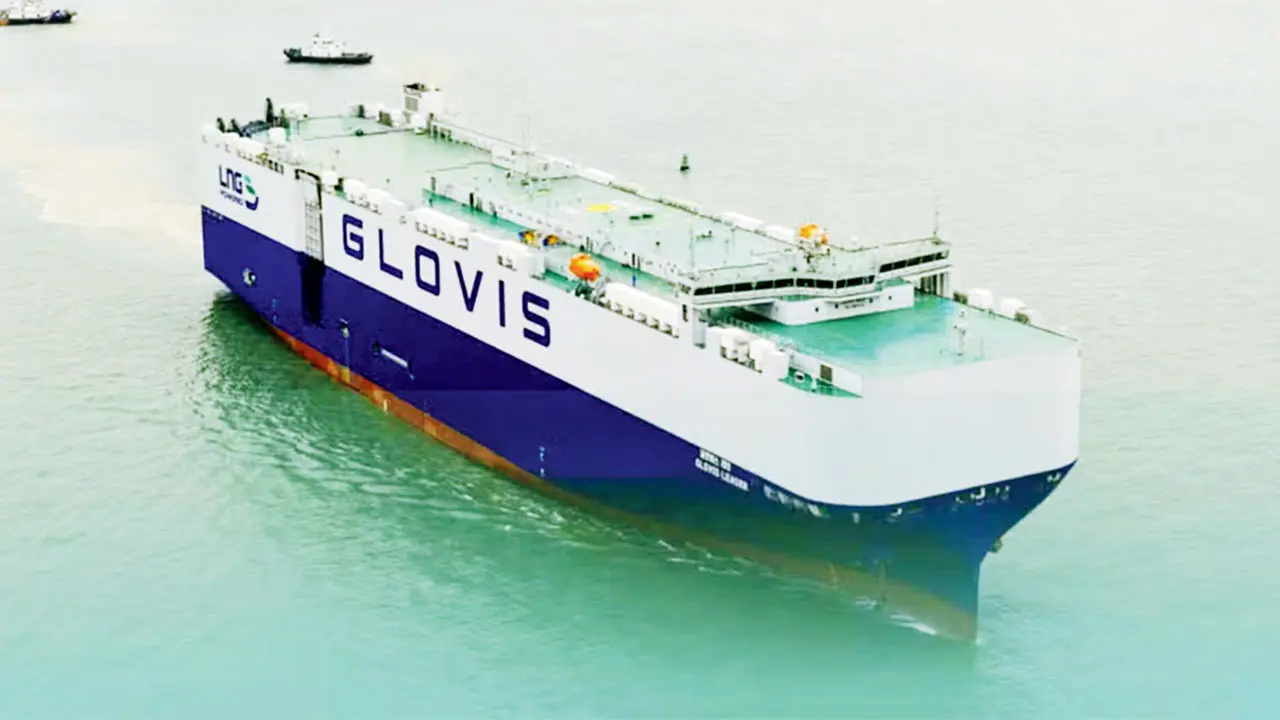 Dünyanın en büyük otomobil taşıma gemisi Glovis Leader, 10.800 araçlık