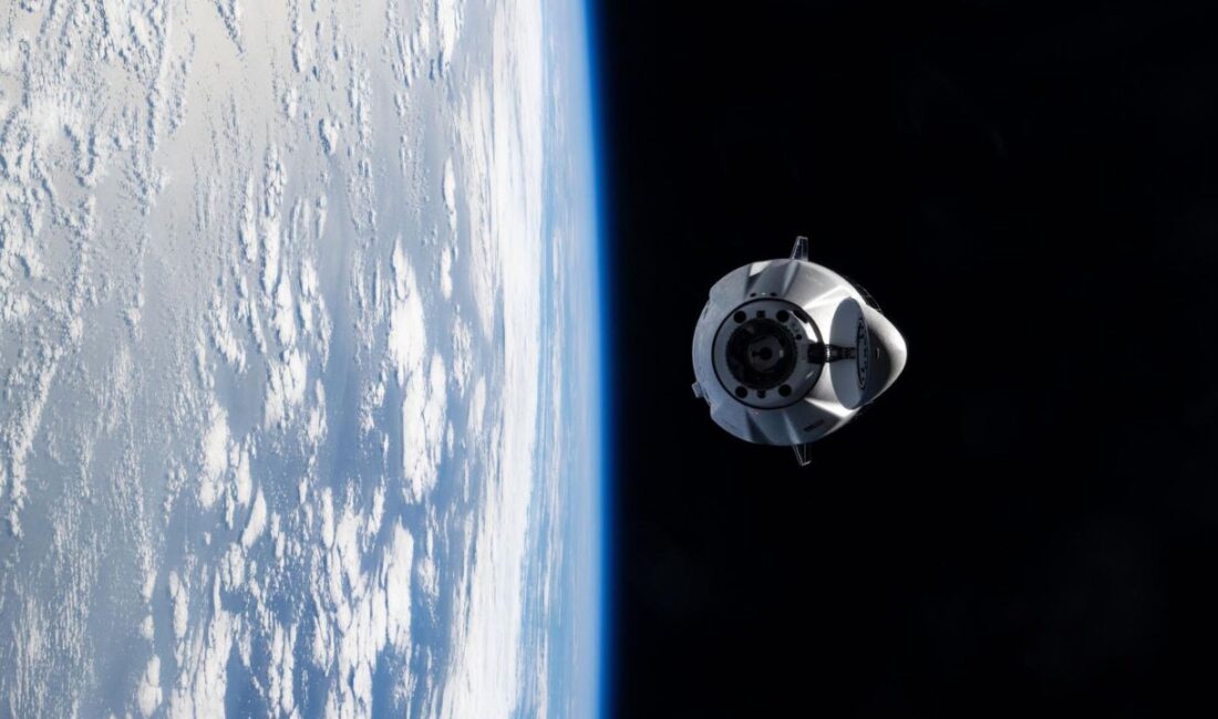 Uluslararası Uzay İstasyonu'nda (ISS) görevli bir astronot tarafından Dünya yakınında