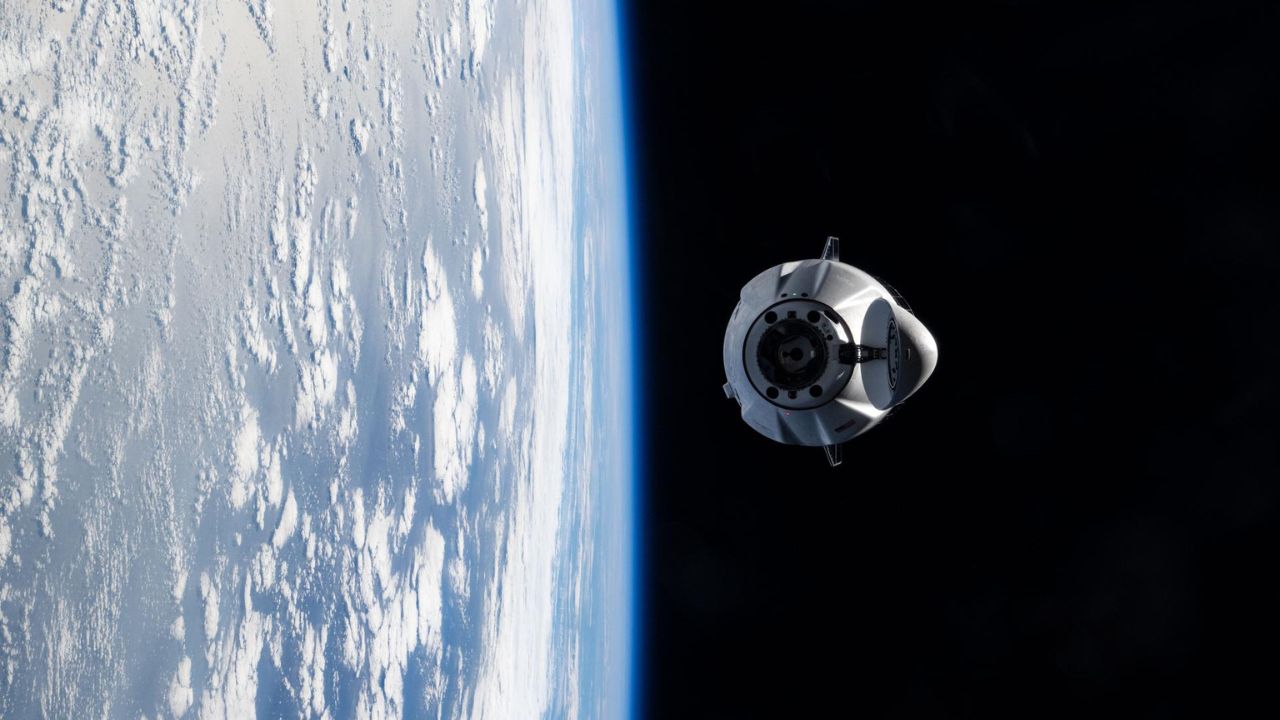 Uluslararası Uzay İstasyonu'nda (ISS) görevli bir astronot tarafından Dünya yakınında
