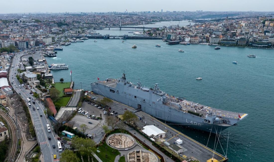 Dünyanın ilk SİHA taşıma kapasiteli gemisi olan TCG Anadolu, SAHA