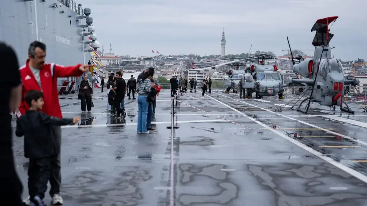 Binlerce vatandaş TCG Anadolu'yu yakından inceledi