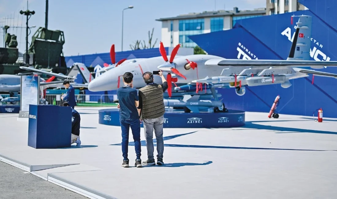 AK Parti Sözcüsü Ömer Çelik, SAHA EXPO 2026 ziyaretinde Türkiye'nin