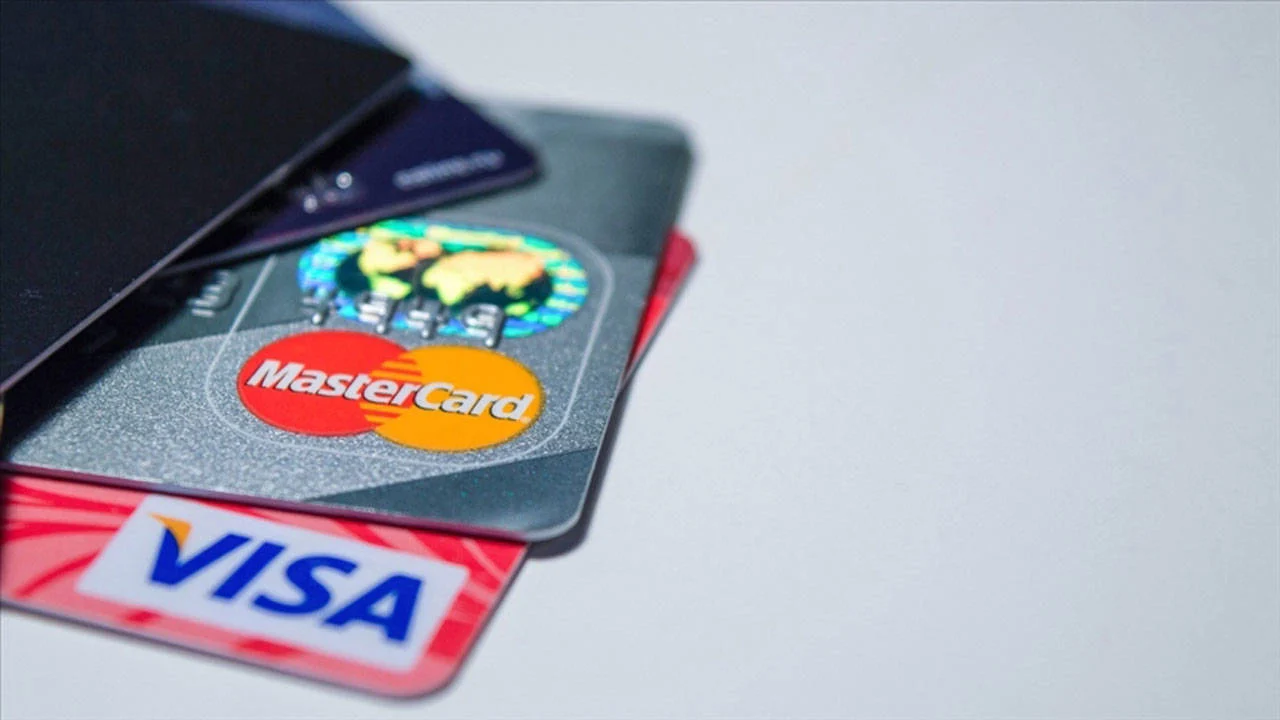 Kurul, Mastercard ve Visa'nın taahhütlerini kabul etti