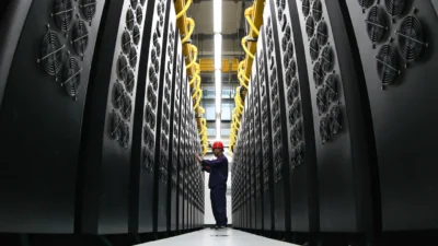 Dünyanın en güçlü süper bilgisayarlarını sıralayan TOP500 listesinde, Çin'in tamamen