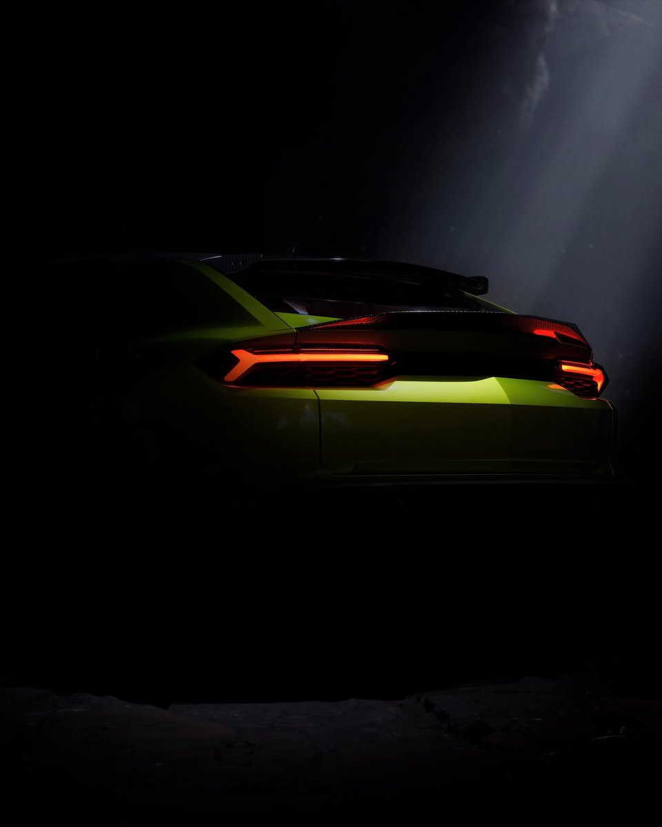 Lamborghini Urus SE Performante
