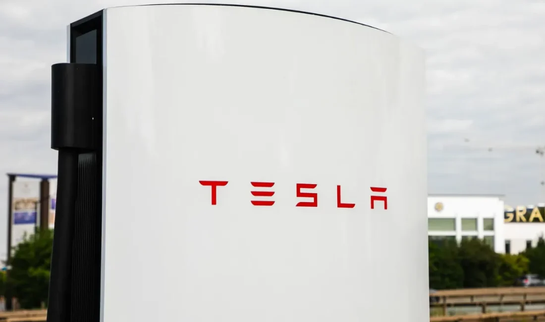 Tesla, Türkiye genelindeki şarj ağı altyapısını güçlendirme çalışmaları kapsamında Muğla'da