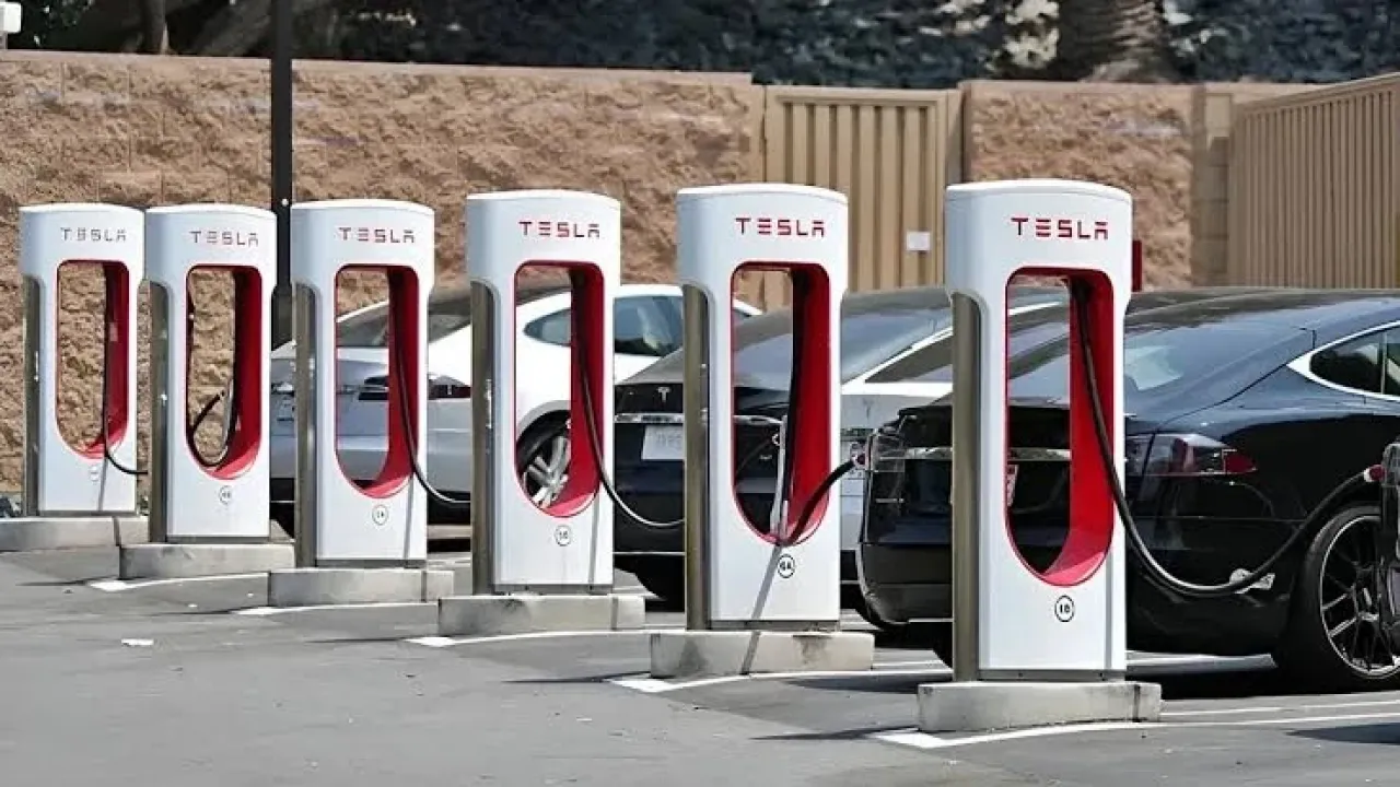 Elektrikli araç sahipleri için Ege yolculukları kolaylaşıyor
