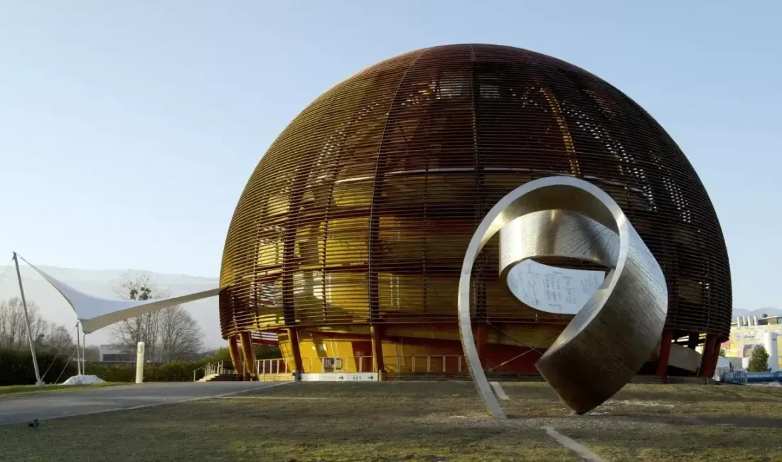 CERN mühendisleri düğmeye bastı: Parçacık hızlandırıcı 4 yıl bakıma alınıyor CERN, evrenin temel sırlarını daha net çözebilmek amacıyla Büyük Hadron