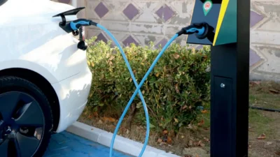 Eşarj, belirli DC hızlı şarj istasyonlarında fiyatları aşağı çekerek elektrikli