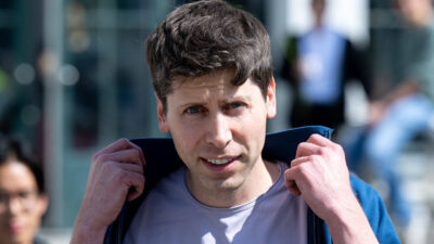 OpenAI CEO'su Sam Altman, yapay zeka teknolojilerinin hızlı gelişimine dikkat