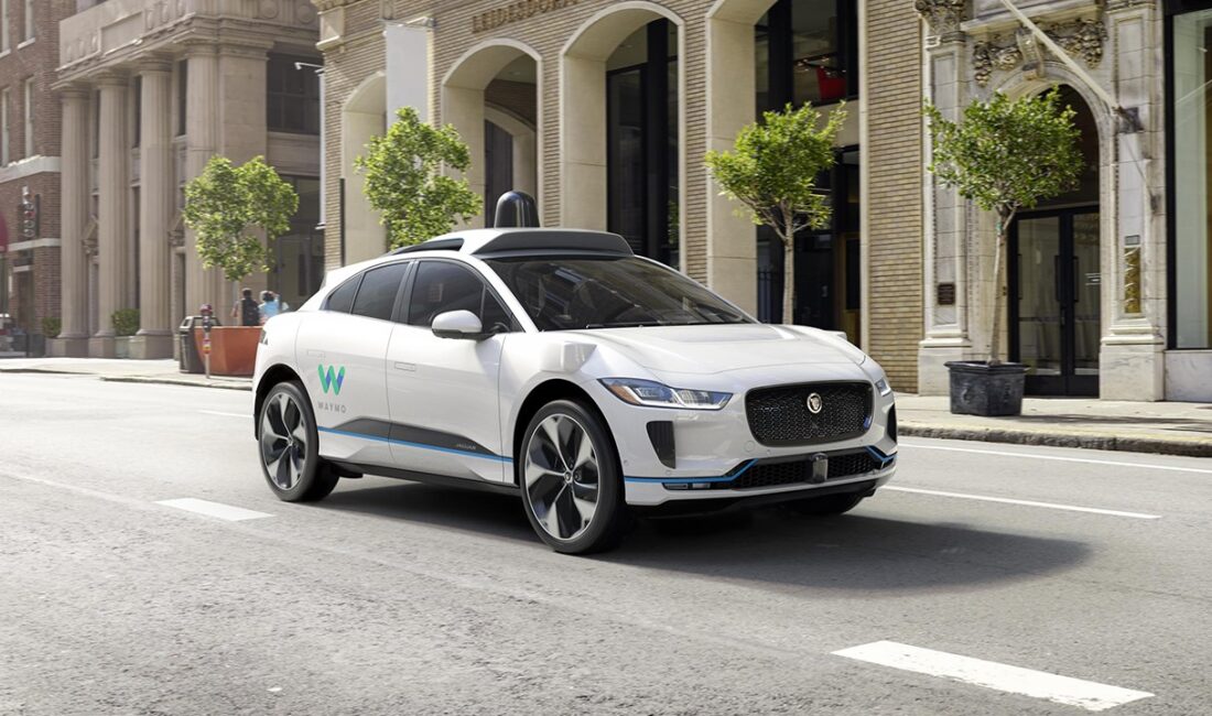 Robotaksiler insanlara kıyasla yüzde 68 daha az kaza yapıyor Bağımsız Yol Güvenliği Enstitüsü (IIHS) tarafından gerçekleştirilen kapsamlı araştırmaya göre