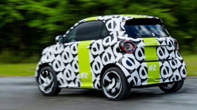 İki kişilik şehir otomobili Fortwo modelinin yerini alacak olan tamamen