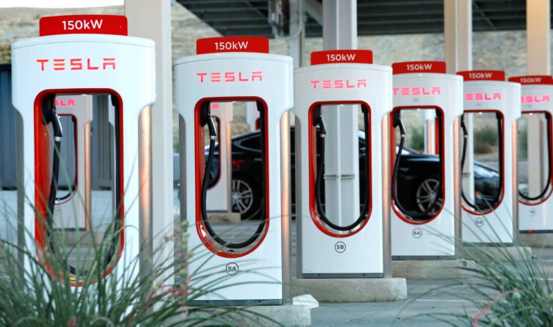 Tesla Türkiye, elektrikli araç kullanıcılarının batarya dolum maliyetlerini doğrudan etkileyecek