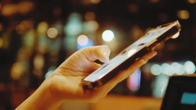 Ticaret Bakanlığı tarafından yayımlanan yeni yönetmelik, yapay zeka içeriklerinden sosyal