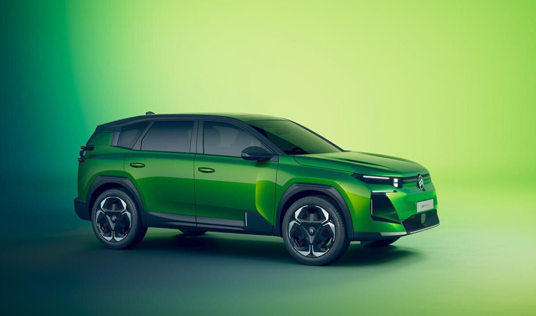 Yeni elektrikli Citroen C5 Aircross tanıtıldı: Tek şarjla 679 kilometre Fransız otomobil üreticisi Citroen, elektrikli SUV pazarındaki rekabeti yeni bir