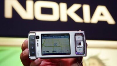 Nokia markasının lisans sahibi HMD, efsanevi N95 modelinin çift yönlü