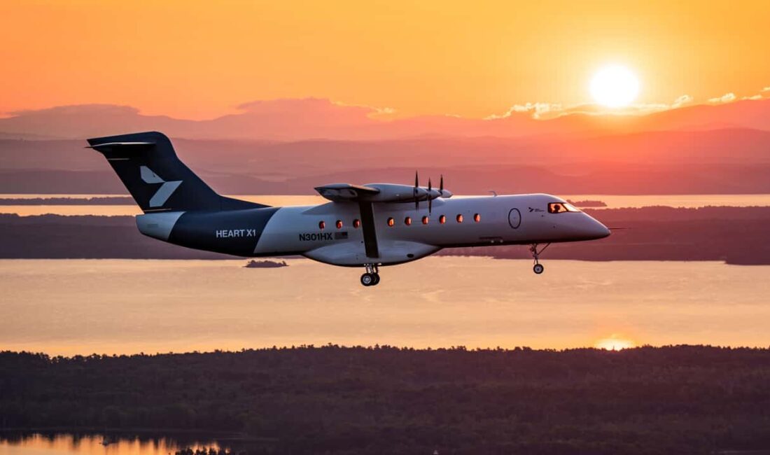 Dünyanın en büyük elektrikli uçağı X1 ilk uçuşunu yaptı Heart Aerospace tarafından geliştirilen ve kalkış ağırlığı 11 tonu aşan