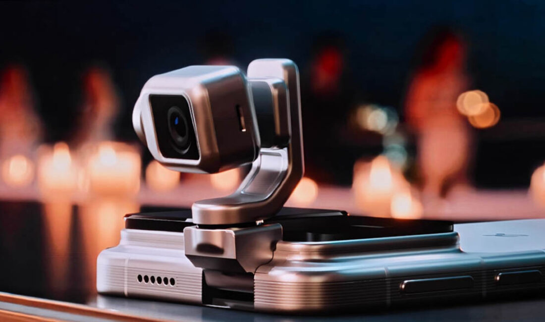Titanyum gimbal sistemli Honor Robot Phone nihayet duyuruldu! Honor, arka gövdesine entegre edilen hareketli titanyum gimbal kamera sistemi