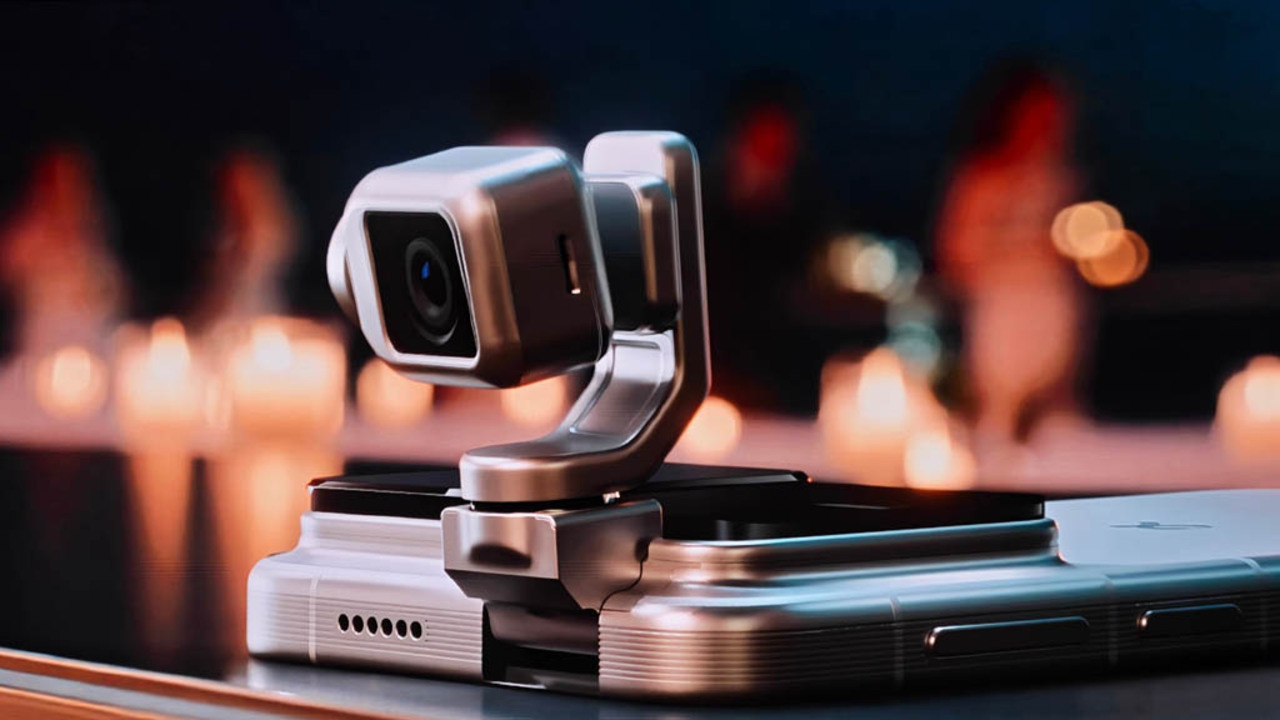 Honor, arka gövdesine entegre edilen hareketli titanyum gimbal kamera sistemi