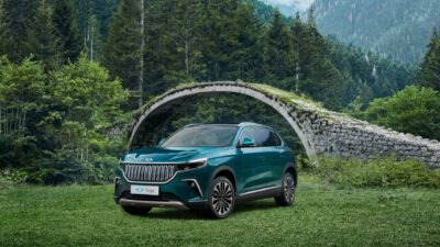 Otomotiv pazarındaki genel daralmaya rağmen ağustos ayında 2 bin 939